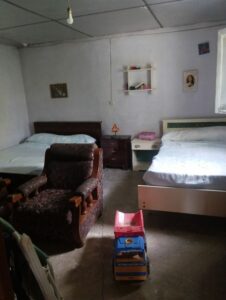 Habitacion con muebles antiguos inmobicasasbullas