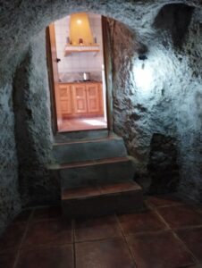 bajo de piedra inmobicasasbullas