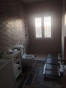 baño con ducha inmobicasasbullas