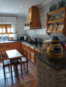 cocina de madera rustica inmobicasasbullas