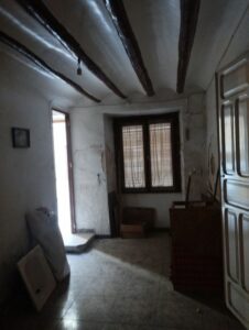 recibidor con ventana de madera inmobicasasbullas