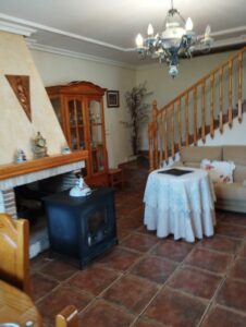 salon con mesita redonda inmobicasasbullas