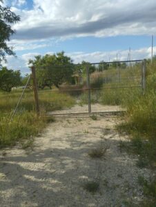 valla que cubre la casa inmobicasasbullas