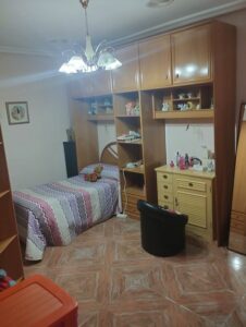 Habitacion muebles de madera inmobicasasbullas