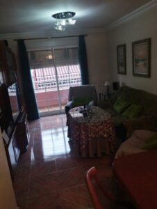 Salon comedor con mesa ovalada inmobicasasbullas