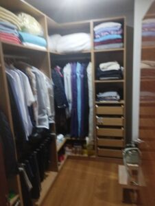 vestidor de madera inmobicasasbullas